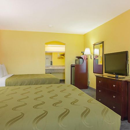 Quality Inn Carthage Екстер'єр фото