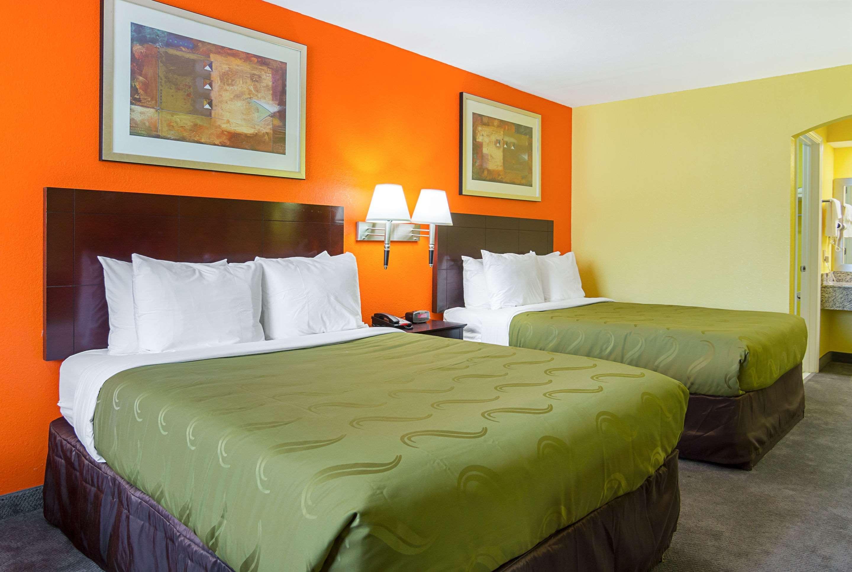 Quality Inn Carthage Екстер'єр фото