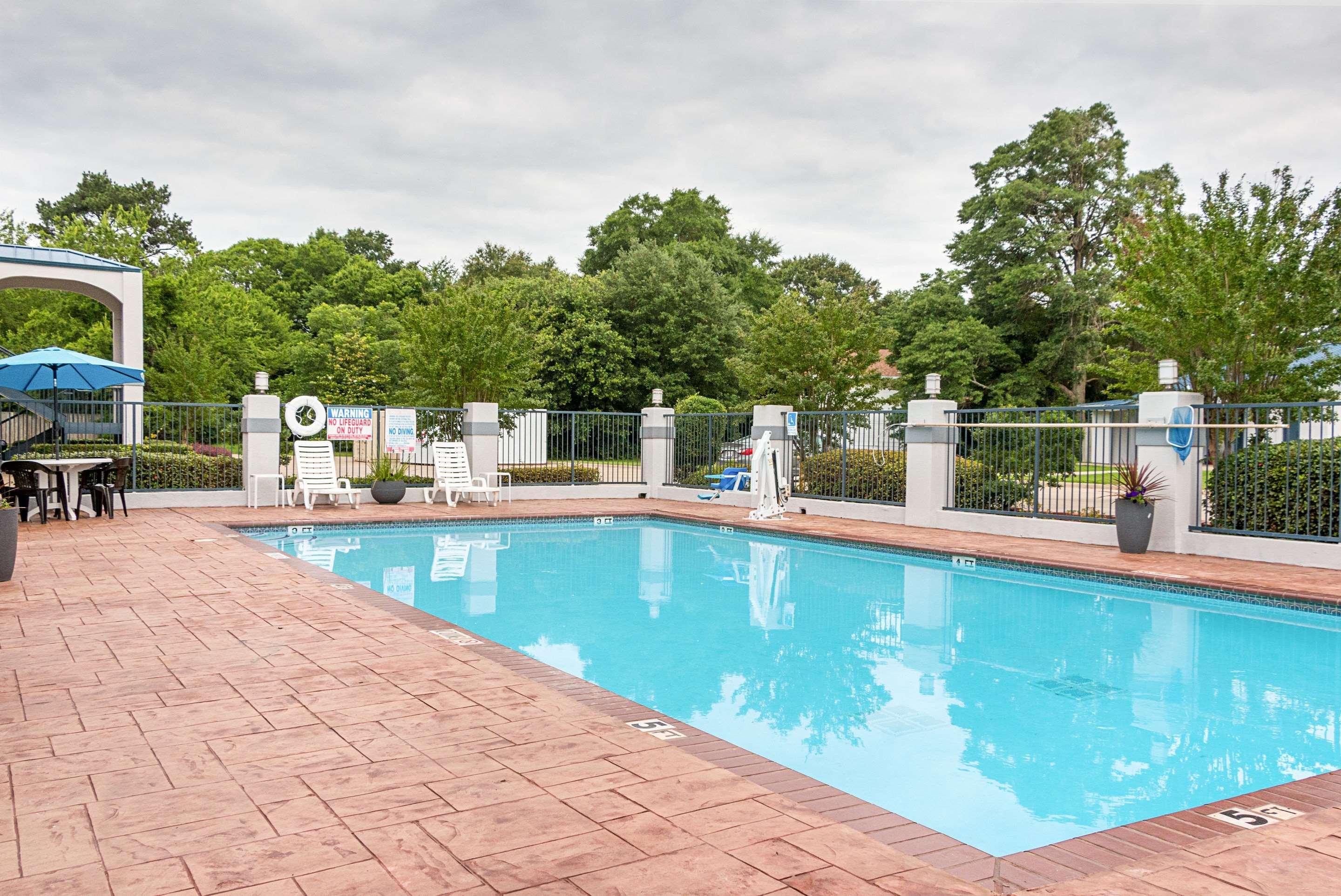 Quality Inn Carthage Екстер'єр фото