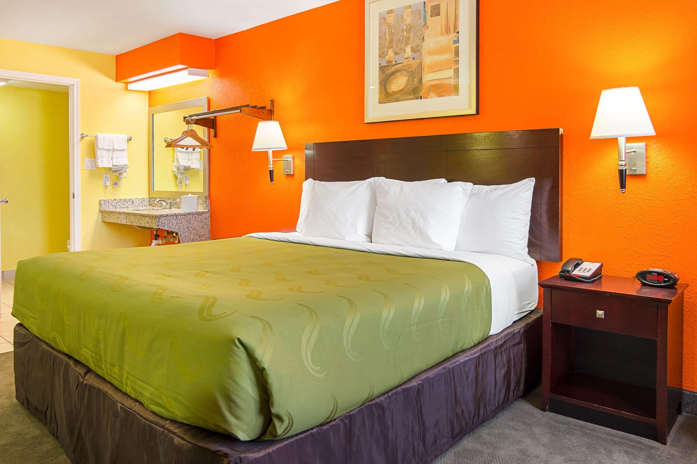 Quality Inn Carthage Екстер'єр фото