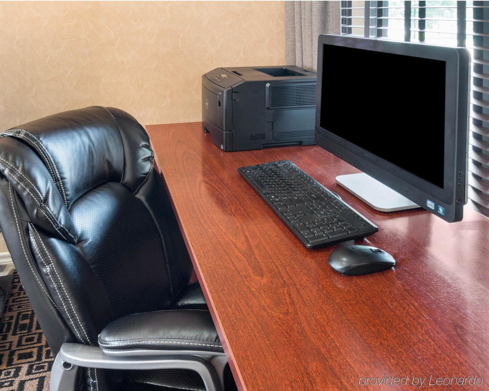Quality Inn Carthage Екстер'єр фото